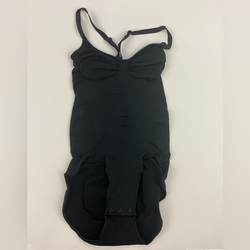 Skims Seamless Sculpt Brief Bodysuitt Black NWOT